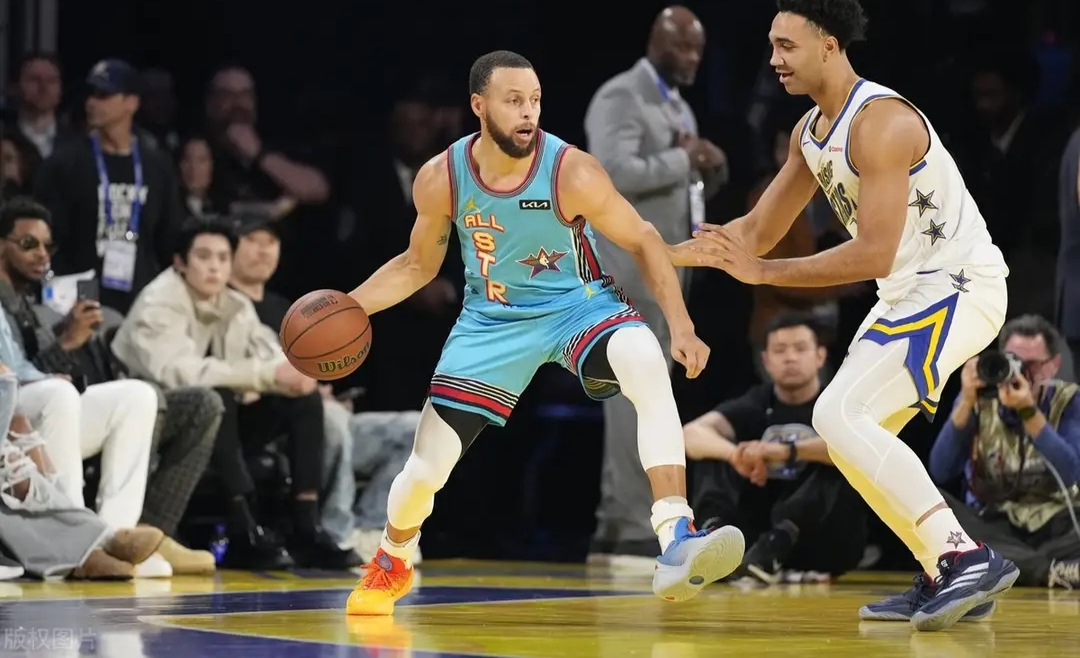 DWG观众热烈欢呼！，费德勒迎来三赛季出色发挥引发球迷热议