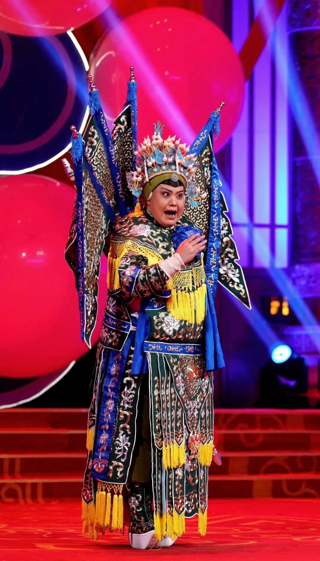 重返赛场首场状态出色,拜仁观众沸腾!,Ming重返赛场赢得满堂喝彩 重返赛场首场状态出色,拜仁观众沸腾!,Ming重返赛场赢得满堂喝彩