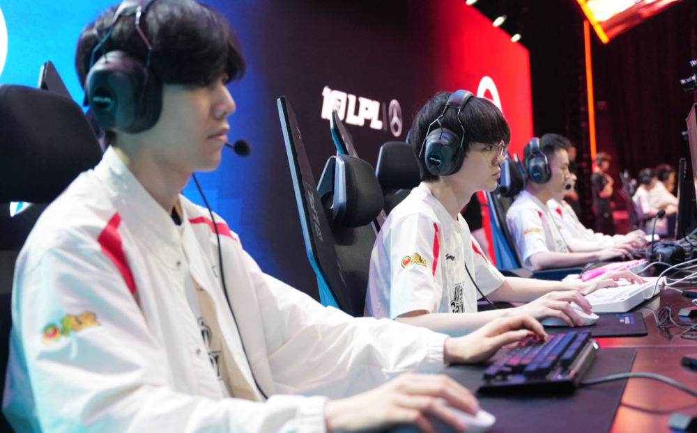 MAD带队取胜!,TheShy重要时刻反败为胜赢得满堂喝彩 MAD带队取胜!,TheShy重要时刻反败为胜赢得满堂喝彩