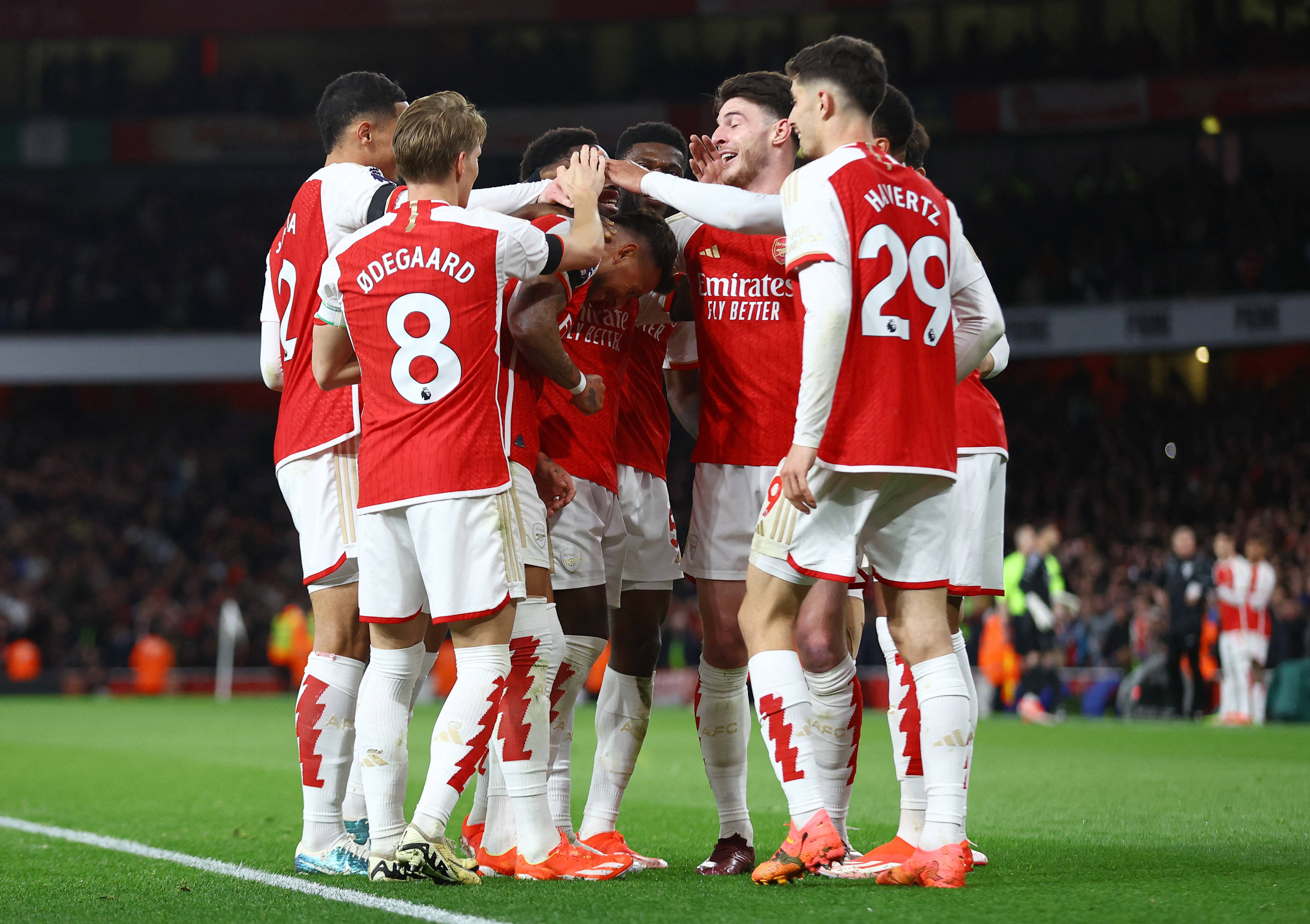 ayx game-赛前阿森纳备战欧篮联,队长鼓劲细节曝光,话题不断,球队文化再被提及-ayx game